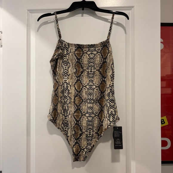 NWT Amazon LYKSAW Store Queen.M Women's Snakeskin Spaghetti Strap Bodysuit - Picture 5 of 8